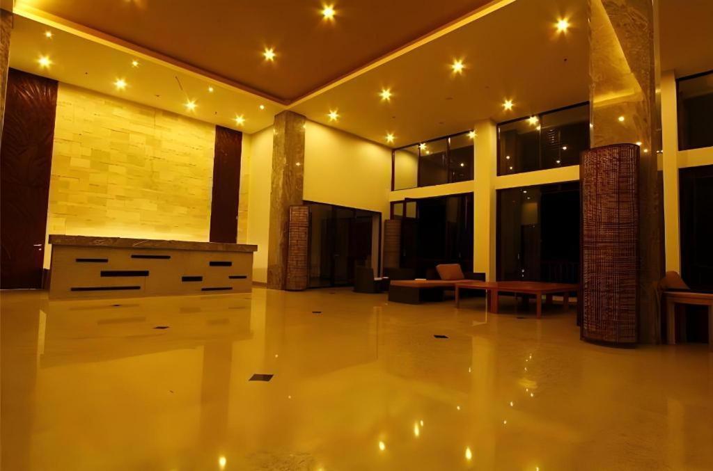 Laprima Hotel Labuan Bajo Exterior photo